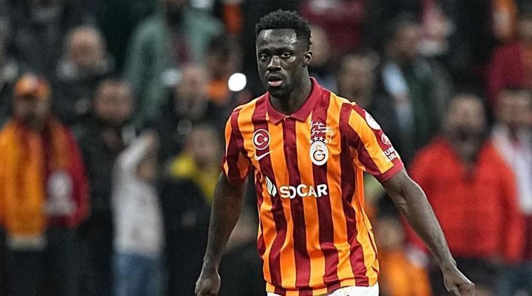 Galatasarayda ayrılık gündemi... Okan Buruktan Davinson Sanchez kararı