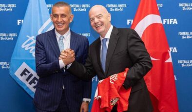 TFF Başkanı Hacıosmanoğlu, FIFA Başkanı Infatino ile bir araya geldi