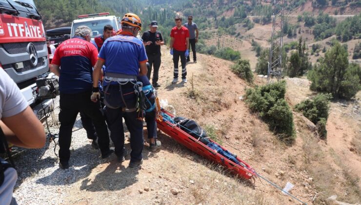 Denizli’de otomobil uçuruma düştü: 4 ölü