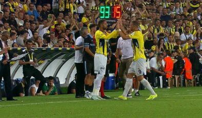 Fenerbahçe’nin yeni yıldızı sahaya indi