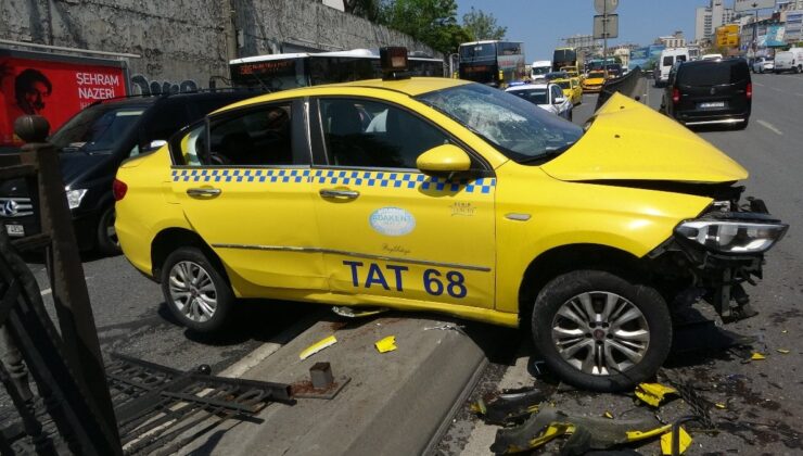 İstanbul’da freni patlayan taksi refüje çıktı