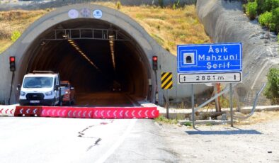 Kahramanmaraş’ta depremde beton blokları oynayan tünel, yeniden trafiğe kapatıldı