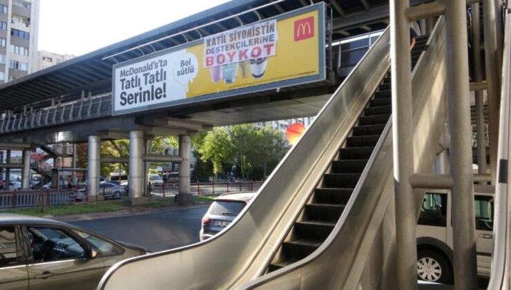 Kayseri’de McDonald’s reklamının üzerine boykot pankartı asıldı