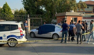 Konya’da otomobilde bıçakladığı eşinin cesediyle karakola teslim oldu