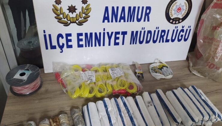 Mersin’de 19,5 kilo jel dinamit ele geçirildi