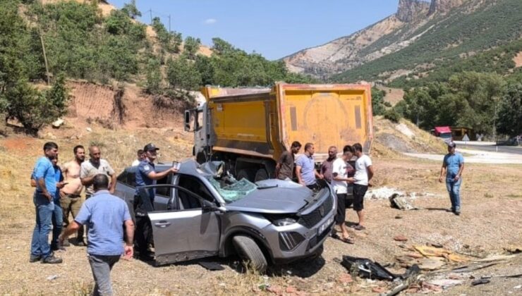 Tunceli’de kamyonla otomobil çarpıştı: 7 yaralı