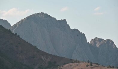 Yozgat’taki kanyonda kayaların oluşturduğu insan silueti ziyaretçi çekiyor