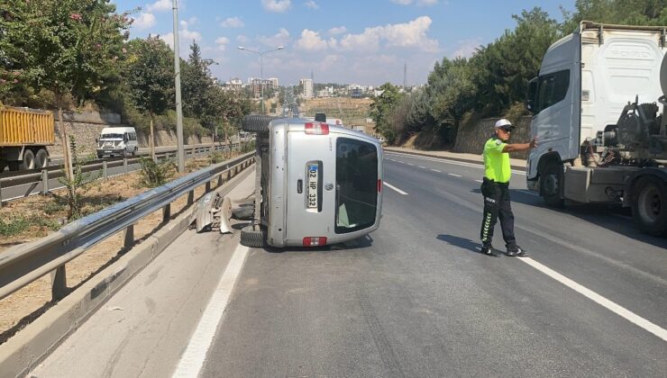 Adıyaman’da bariyerlere çarparak takla attı: 1 yaralı