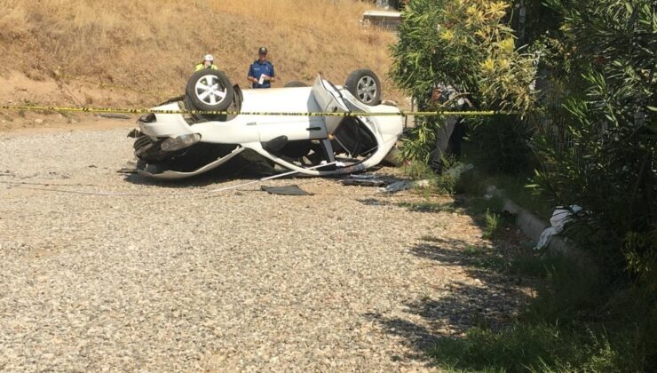 Adıyaman’da otomobil şarampole devrildi