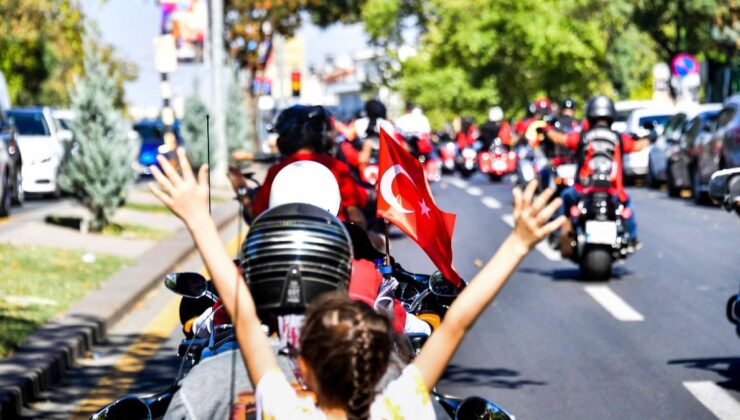 Ankara’da motosiklet severlerden gazilere jest