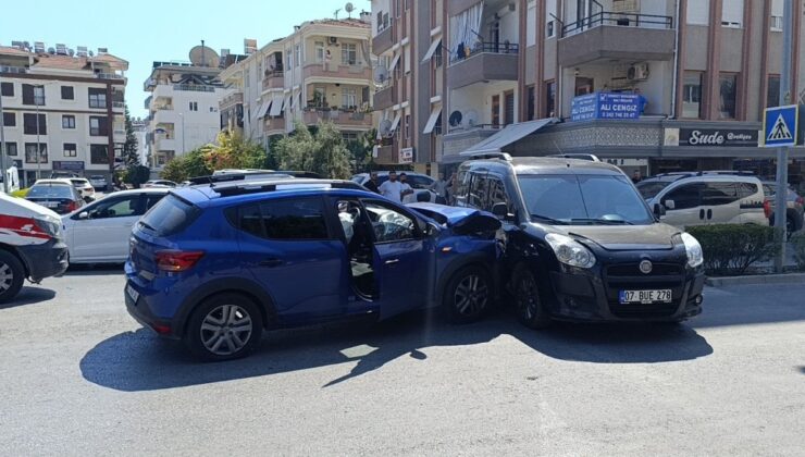 Antalya’da çarptığı aracı metrelerce önünde sürükledi