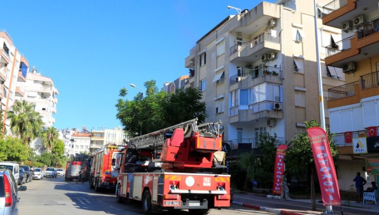 Antalya’da dairede çıkan yangın apartman sakinlerini sokağa döktü