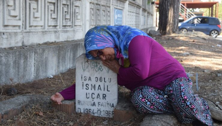 Antalya’da mezarlığın dışında kalan çocuk kabri, annesinin yanına defnedildi