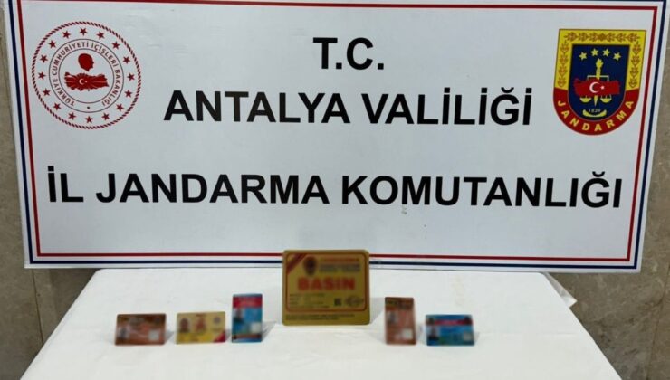 Antalya’da sahte basın kimliğiyle gezen şüpheli yakalandı