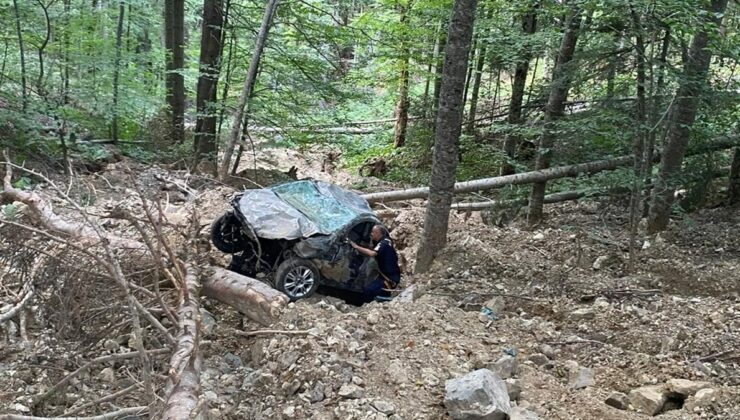 Bolu’da uçuruma yuvarlanan otomobilin sürücüsü öldü