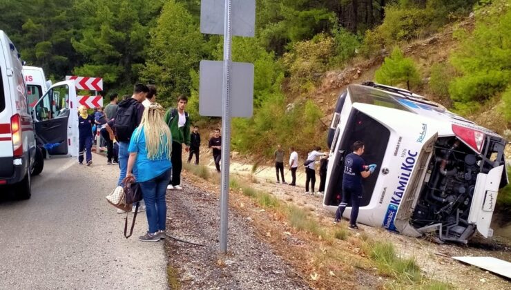 Burdur’da yolcu otobüsü tırla çarpıştı