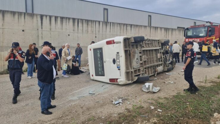 Bursa’da işçi servisi minibüsü devrildi: 13 yaralı