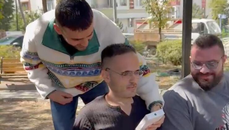 CZN Burak’ın Mustafa Sözen’e iPhone 16 sürprizi