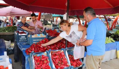 Erzincan’da salçalık domates ve biberler tezgahlarda