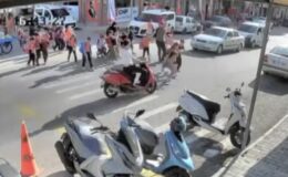 Gaziantep’te okuldan çıkan 3 çocuğa motosiklet çarptı