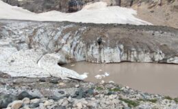 Hakkari’de 20 bin yıllık buzullar eriyor