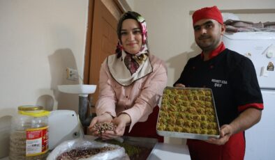 Hatay’da depremzede çiftin aşk baklavası