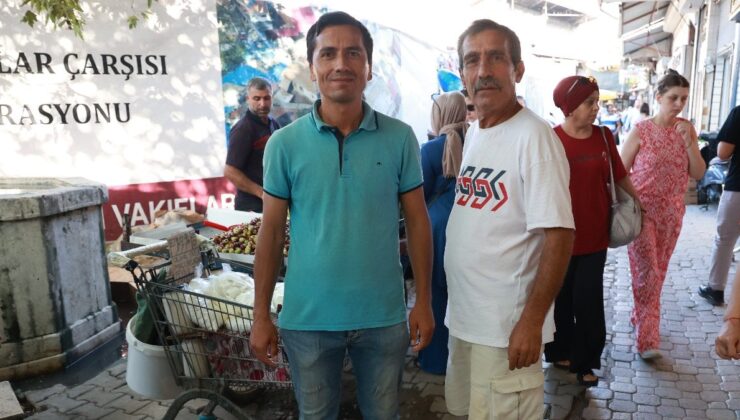 Hatay’da kuş dili konuşan iki esnaf ilgi odağı oldu