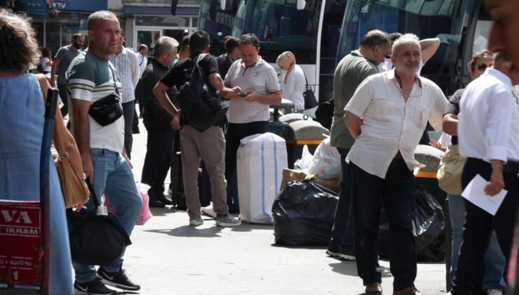 İstanbul Otogarı’nda okul öncesi dönüş yoğunluğu