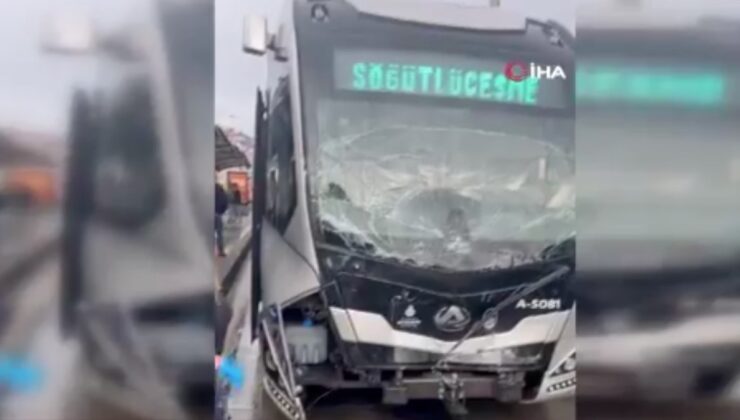 İstanbul’da 2 metrobüs çarpıştı: 2 yaralı