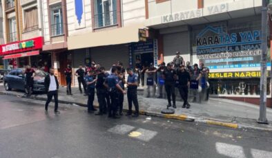 İstanbul’da esnaf kavgası: Parke taşları ve bıçaklar havada uçuştu