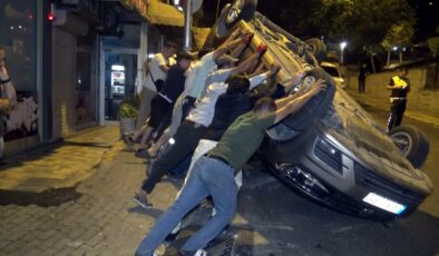 İstanbul’da feci kaza: Hafif ticari araçla minibüs çarpıştı