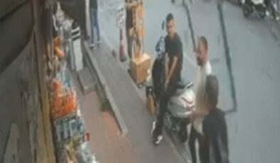 İstanbul’da kaldırımda sohbet ederken üzerine cam çerçeve düştü