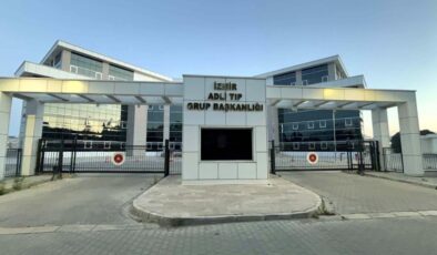 İzmir’de husumetlisini sokak ortasında öldürdü