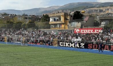 Kahramanmaraş’ta futbolcu çocuklarını kaybeden ailelerden takıma destek