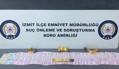 Kocaeli’de sahte altın satarak kuyumcuları dolandırdılar