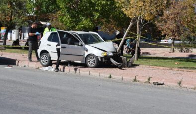 Konya’da direksiyon başında kalp krizi geçirdi: Ağaca çarptı