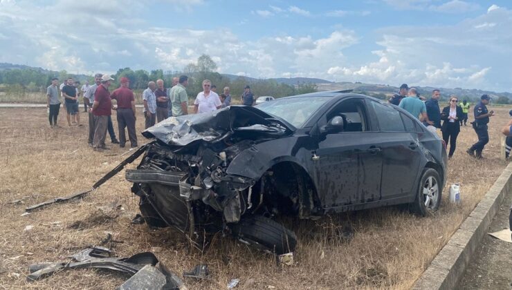 Sakarya’da 2 otomobil çarpıştı: 1 ölü