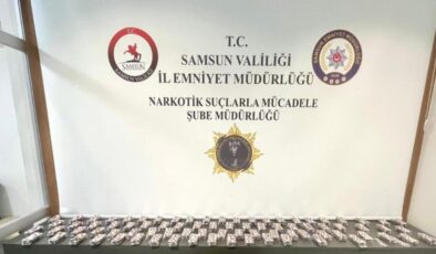 Samsun’da bekçilerin boş arazide bulduğu koliden binlerce adet uyuşturucu hap çıktı