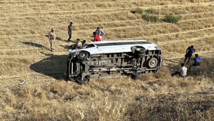 Şırnak’ta servis minibüsü devrildi: 6 yaralı