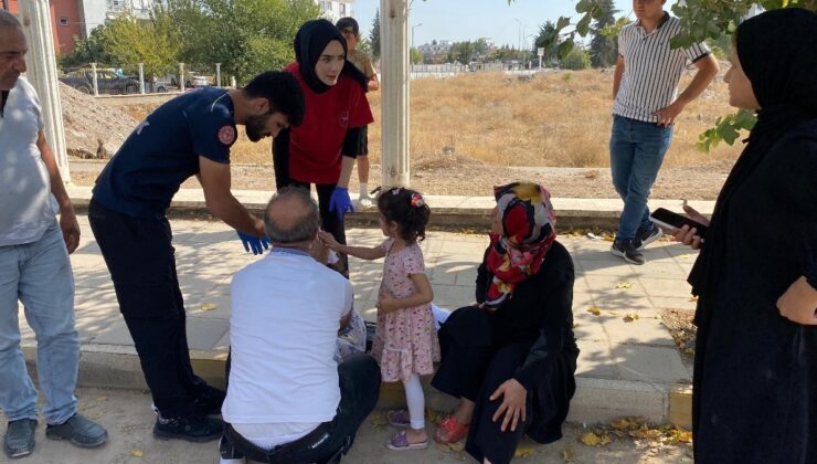 Adıyaman’da motosiklet park halindeki motora çarptı: 3 yaralı