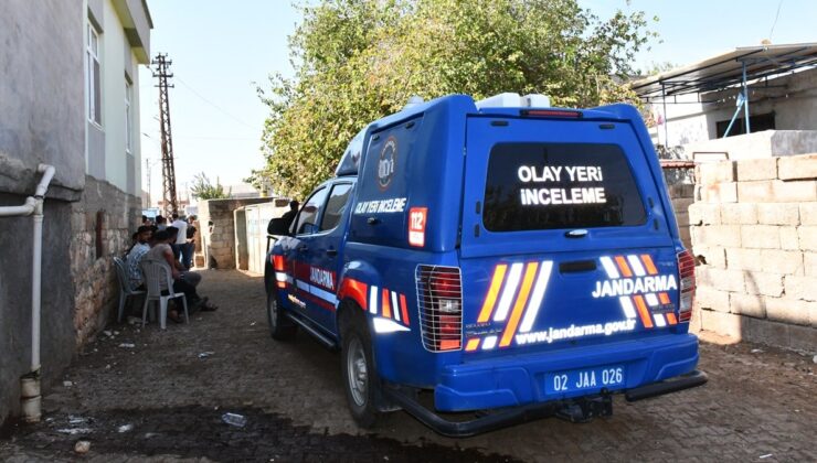 Adıyaman’da tüfeğini temizlerken başından vuruldu