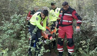 Bartın’da mantar toplarken ayağı kırılan kadını ekipler kurtardı