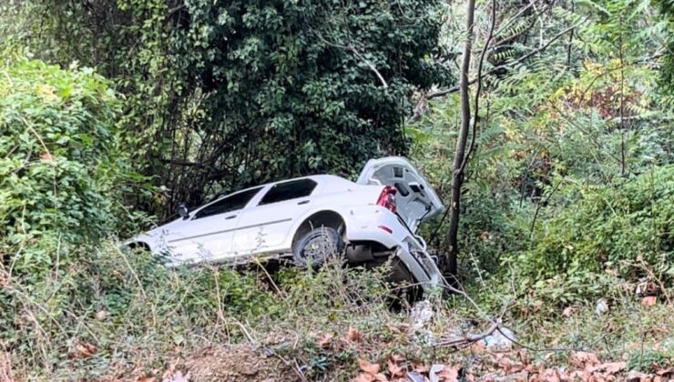 Bursa’da el frenini çekmeyi unuttu: Otomobil uçuruma yuvarlandı