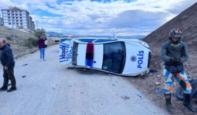 Çorum’da şüpheli aracı kovalayan polis otosu takla attı: 2 yaralı