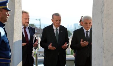 Cumhurbaşkanı Erdoğan, Aliya İzzetbegoviç’i andı