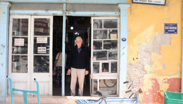 İzmir’de bir asırlık bakkal