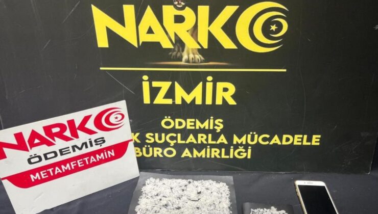 İzmir’de uyuşturucu tacirlerine operasyon