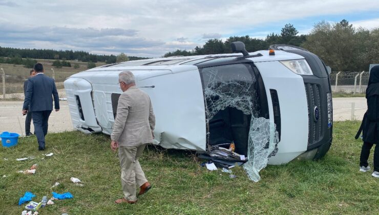 Kastamonu’da öğrencileri taşıyan servis tırla çarpıştı: 13 yaralı