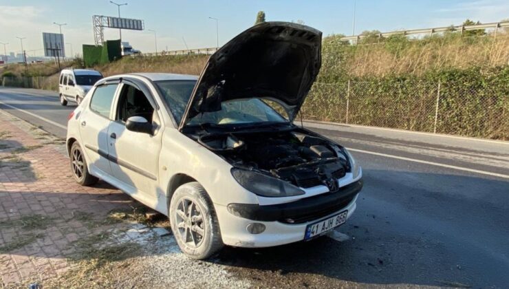 Kocaeli’de yanan aracı küle dönmeden kurtardı