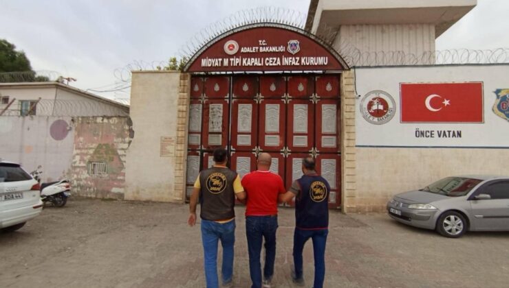 Mardin’de firari hükümlü evindeki gizli bölmede yakalandı